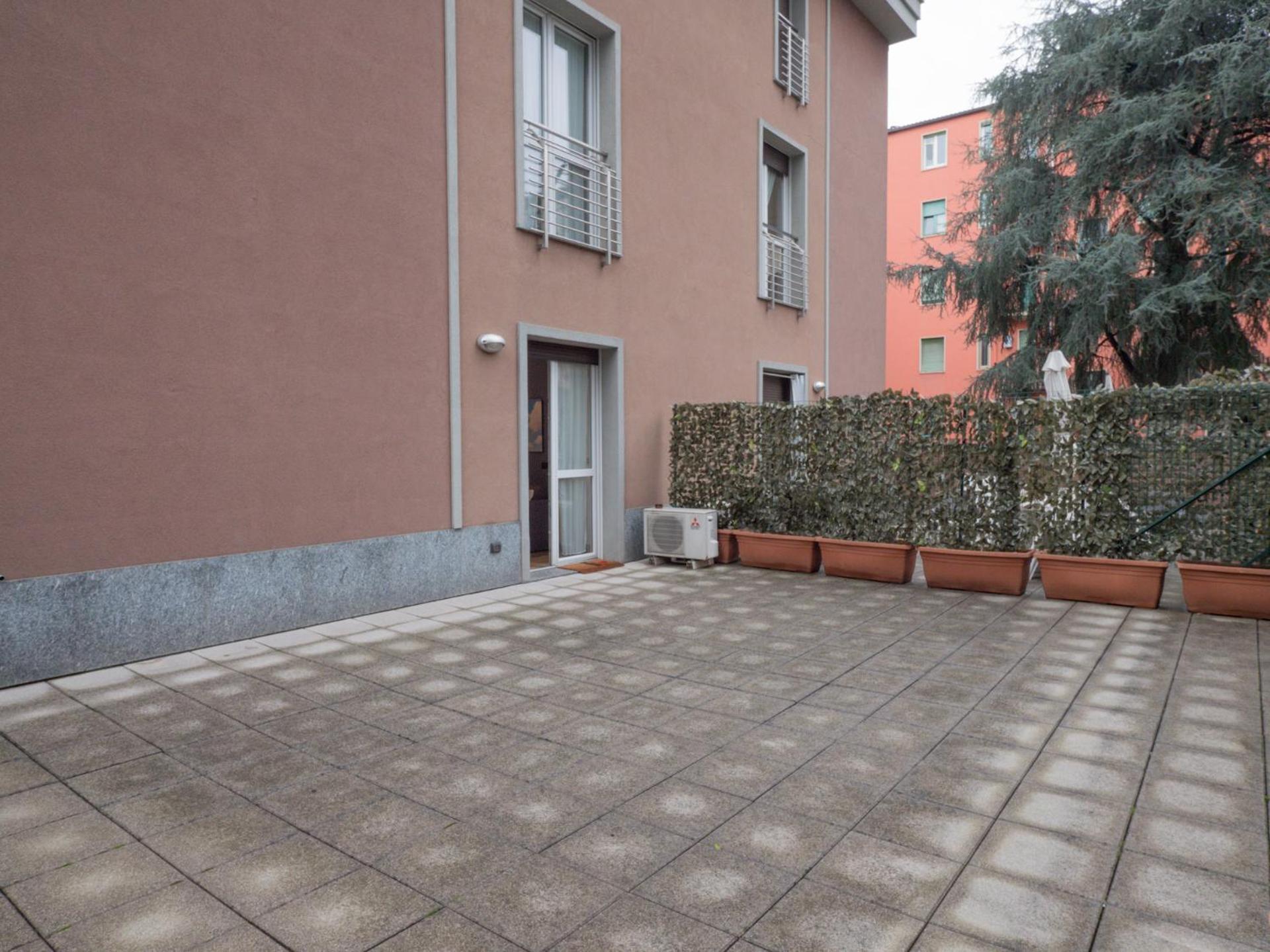 Rentopolis Apartments - Palazzo Candiani Milano Exteriör bild
